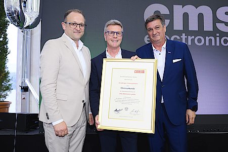 Meinrad Höfferer, Michael Velmeden and Jürgen Mandl at the presentation of the certificate